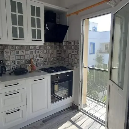 Apartment Rahat Ev *