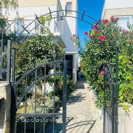 Apartment Rahat Ev *