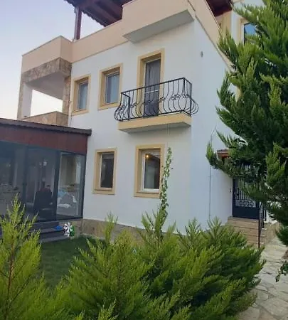 Rahat Ev Apartamento